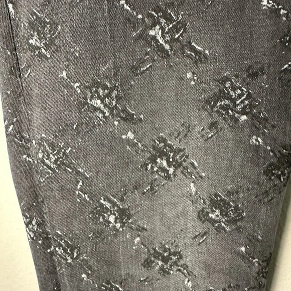 CHANEL Charcoal Skinny Jeans SZ FR 40, US 6 - Picture 4 of 15